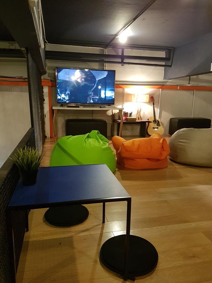 Skypod Boutique Hostel Кота-Кинабалу Экстерьер фото